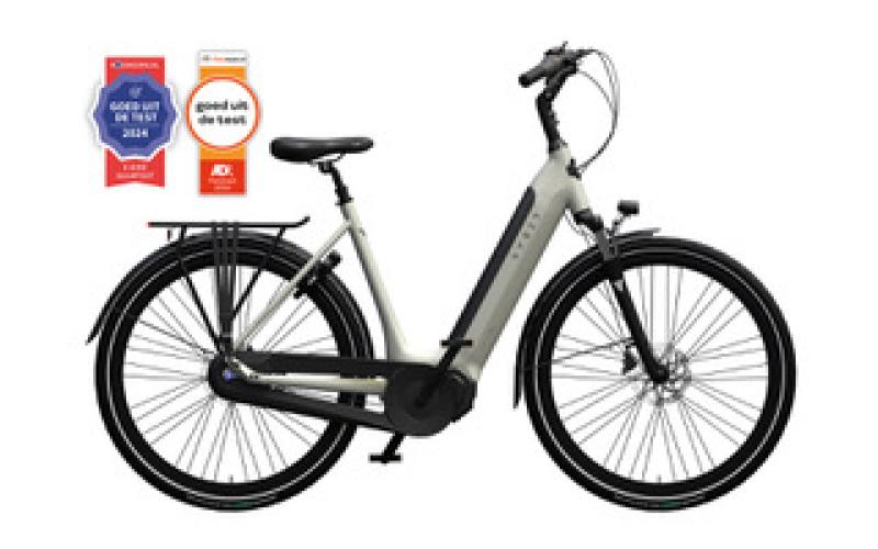 <p>Verras vriend en vijand met deze high-end e-bike! Vyber overtreft alle verwachtingen en dit model laat zien waar wij voor staan.</p>
<ul>
<li>Extreem krachtige Vyber E-silence Comfort middenmotor.</li>
<li>Krachtige en goed te doseren Shimano schijfremmen die werken op hydraulische oliedruk.</li>
<li>Stijlvol achterlicht geïntegreerd in de bagagedrager.</li>
<li>Batterij geïntegreerd in het frame. Eenvoudig uitneembaar.</li>
<li>Vyber Xperience display + stuurbediening.</li>
</ul>